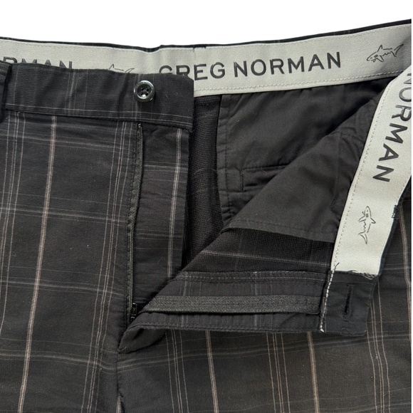 Greg Norman for Tasso Elba Plaid Cargo Shorts Size 36 Black Gray Golf Travel - Picture 4 of 11